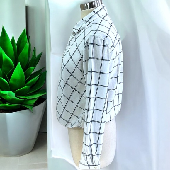 GAP Women White Windowpane Plaid Wrap-Front Shirt - Picture 14 of 16